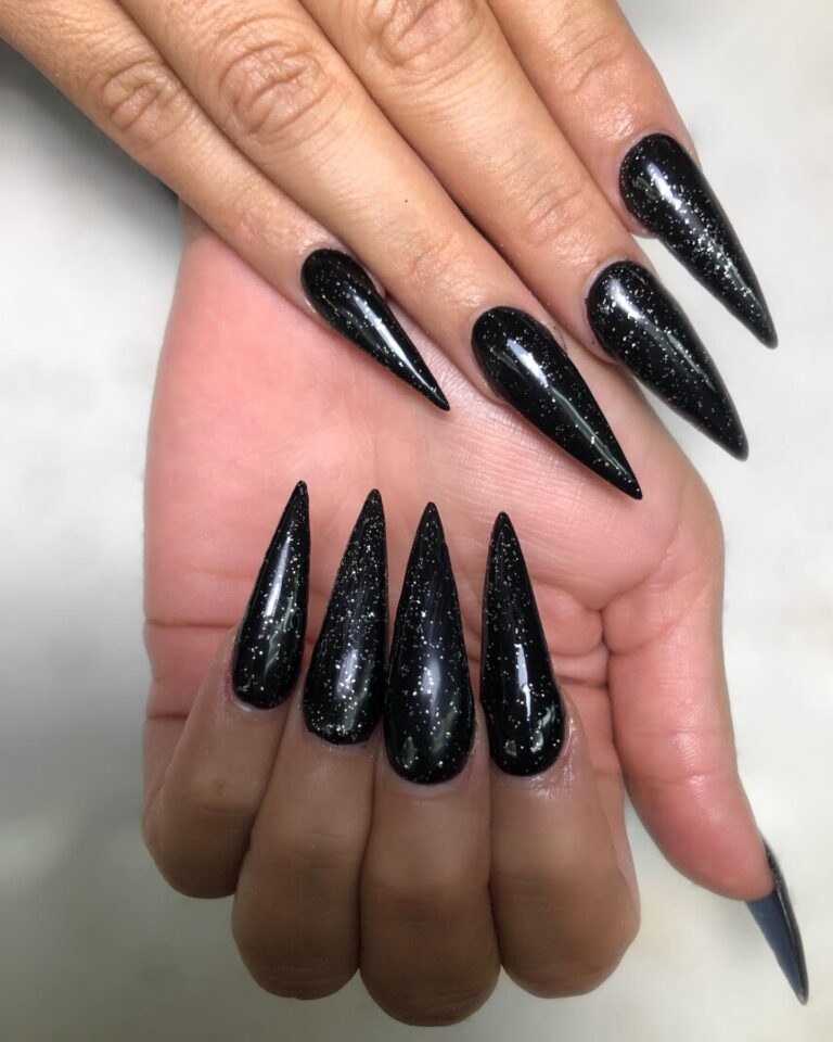 fashionnails_sg_1700549168_3240763767019996213_3589226246