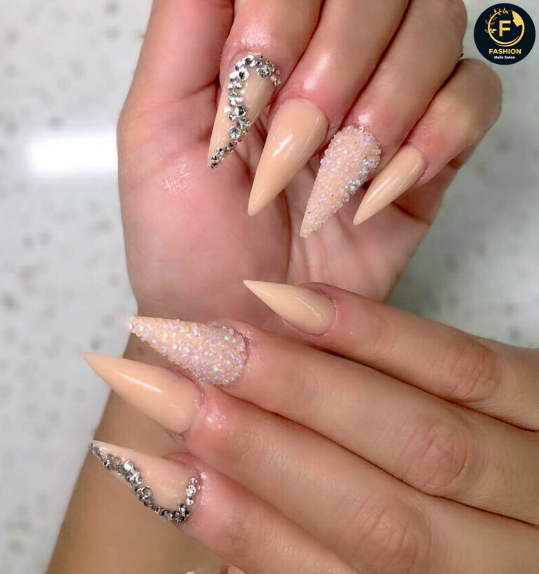 fashionnails_sg_1765380054_3784604654589487210_3589226246